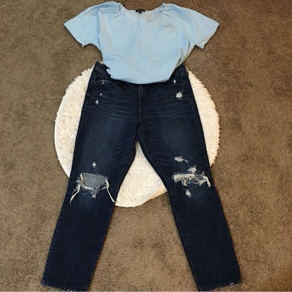 OLD NAVY POWER SLIM STRAIGHT DISTRESSED DARK WASH JEANS - Picture 2 of 7